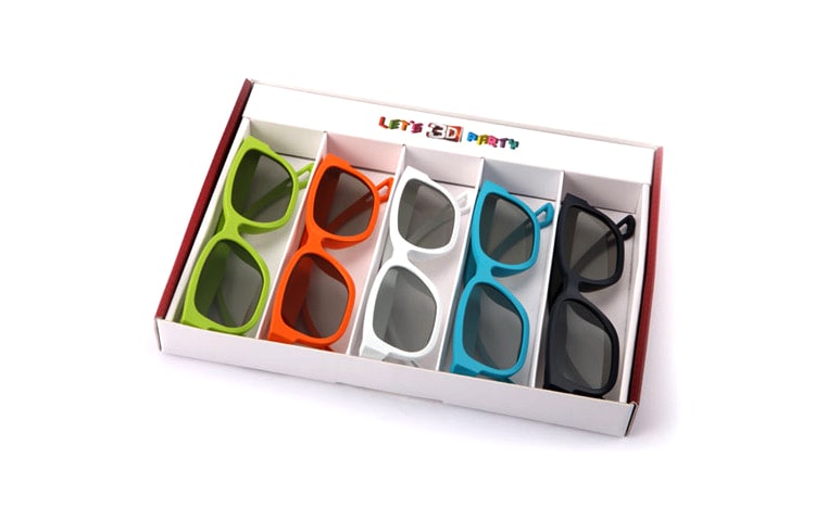 LG Faites profitez tous vos amis de la TV en 3D., AG-F215 PARTY PACK