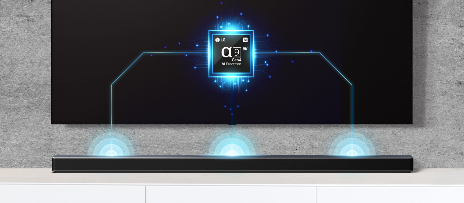 Il y a une l'image d'une puce Alpha 9 sur le téléviseur et une barre de son juste en dessous. On peut aussi voir des effets Soundwave sortant de la barre de son.