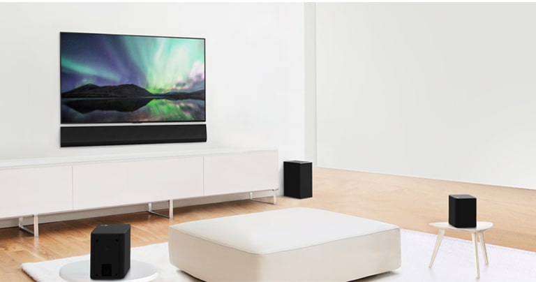 Aperçu vidéo montrant la barre de son LG dans un salon blanc avec une configuration de canaux 3.1.
