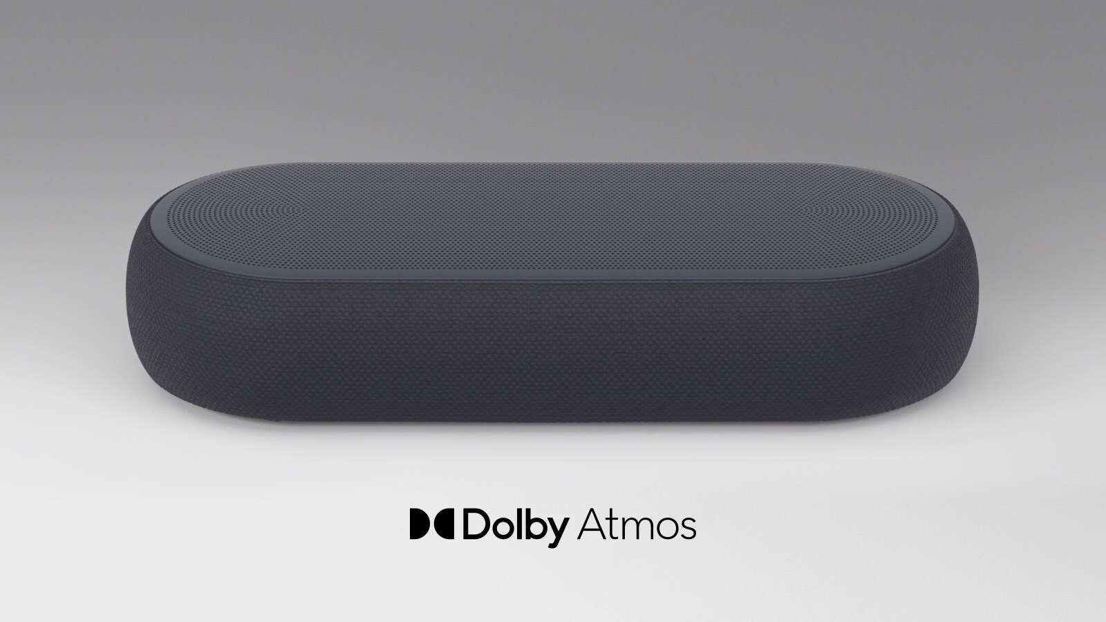 Une barre de son compacte placée sur un plancher blanc illustrant les unités sonores à l’intérieur - un effet d’ondes sonores vibratoires provenant d’une barre de son. La scène change pour montrer l’extérieur de la barre de son, puis elle change à nouveau et une barre de son est placée dans un salon confortable. L’effet d’ondes sonores sort une fois de plus d’une barre de son.