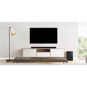 LG Barre de son LG SP9YT, Un téléviseur, une barre de son, et un caisson de basse placés dans un salon classique, SP9YT, thumbnail 3