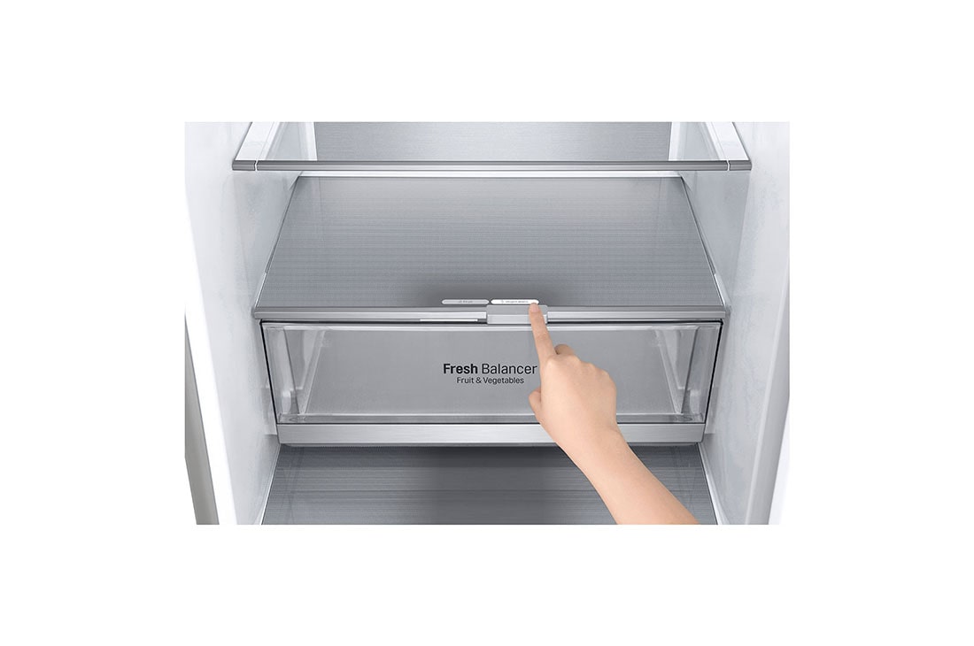 LG Réfrigérateur combiné GBB92MBB3P | 419L capacité | DoorCooling+™ , Top drawer Vegetables Hands, GBB92MBB3P, thumbnail 11