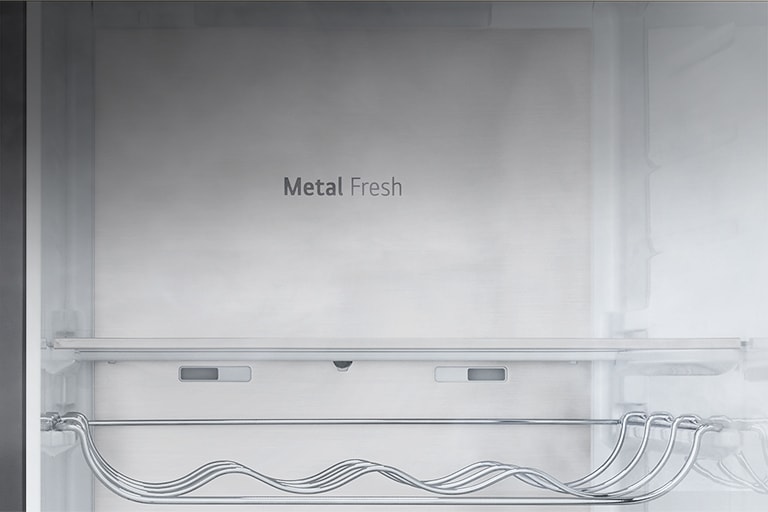 la vue de la fonctionnalité metal fresh à l’intérieur du réfrigérateur lg 2&nbsp;portes.