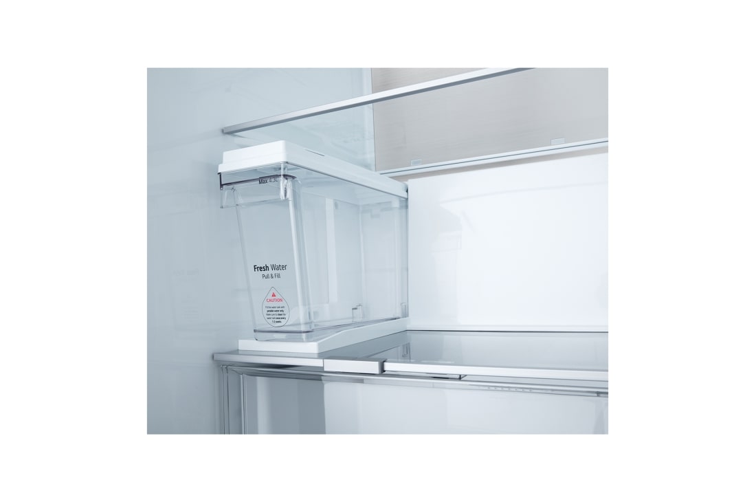 LG 623L Réfrigérateur américain noir  | ThinQ™ | Uvnano™ | FRESH Converter™, vue détaillée du réservoir d’eau, GSLE91EVAB, thumbnail 5