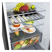 LG Réfrigérateur combiné Noir | NatureFRESH™ | DoorCooling+™ | LinearCooling+™ | LG BE, close up, GBBS312CEV, thumbnail 12