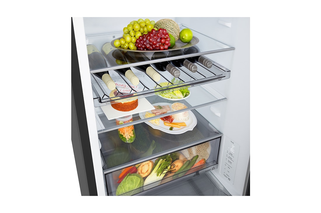 LG Réfrigérateur combiné Noir | Nature FRESH™ | DoorCooling+™ | LinearCooling+™ | LG BE, close up, GBBS312AEV, thumbnail 12