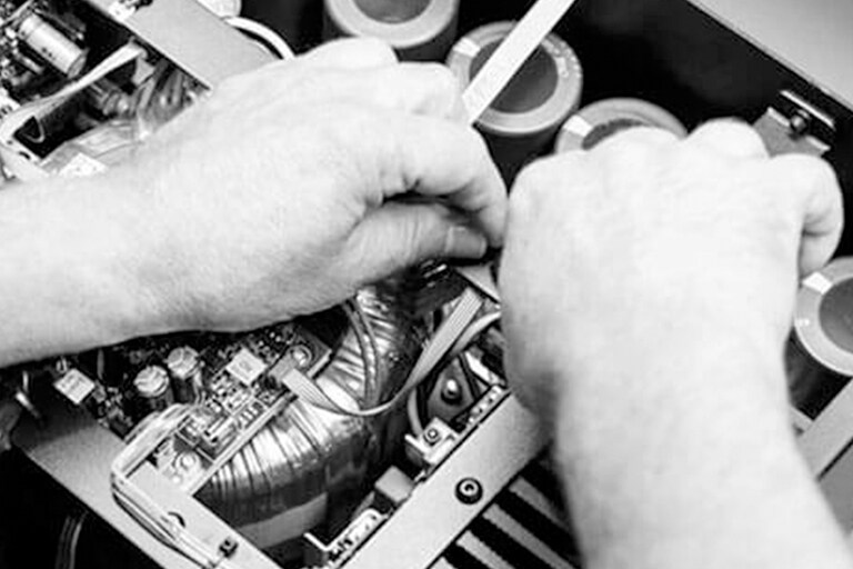 AV-TONEFree-FN4-04-MERIDIAN-History-02-02-Mobile