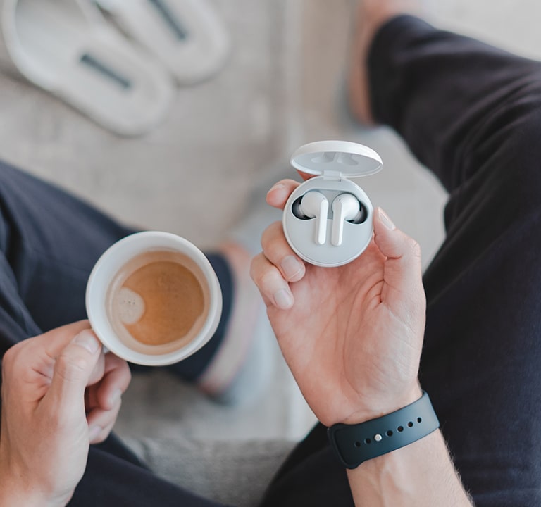 AV-TONEFree-FN4-31-Gallery-Module-02-01-Mobile