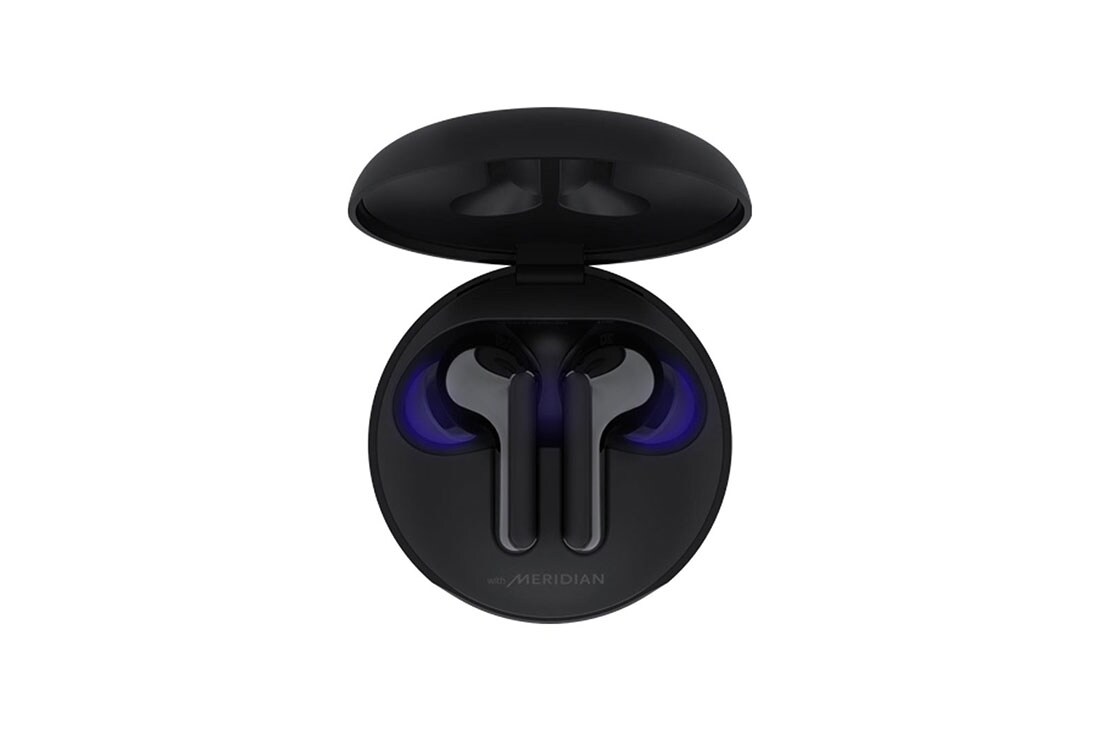 LG TONE Free FN6, Vue de dessus d’un socle ouvert contenant deux écouteurs avec éclairage à rayons UV activé, HBS-FN6
