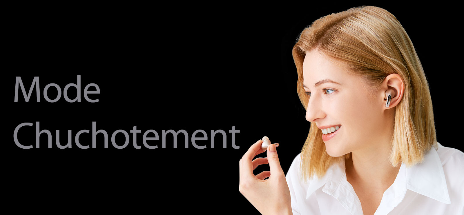 Une image d'une femme tenant un écouteur à la main et passant un appel comme dans un microphone.