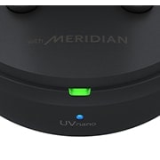 LG TONE Free DFP8 –Active Noise Cancellation amélioré, Écouteurs Bluetooth True Wireless, La partie avant du socle est en gros plan et l'éclairage de charge est allumé., TONE-DFP8, thumbnail 10