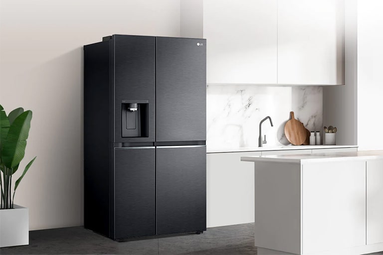 Il y a un réfrigérateur dans la cuisine