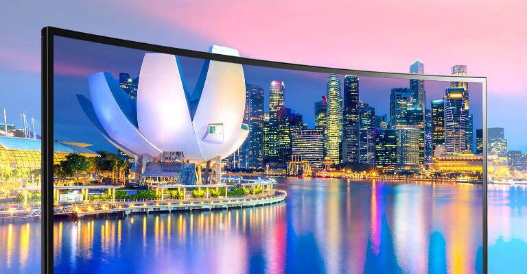 IPS avec DCI-P3 95% (Typ.) : Couleurs réalistes et vue large