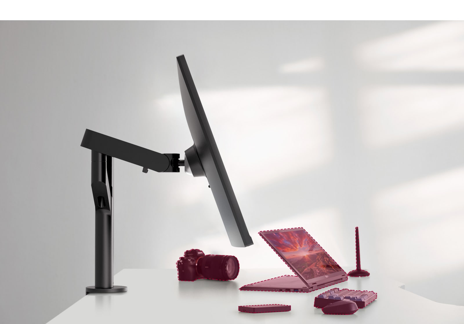 La conception compacte occupe très peu de surface de bureau et facilite également l’installation.