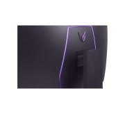 LG Moniteur pour jeu LG UltraGear™ de 45 pouces OLED Dual-Mode 5K2K | 0.03ms (GtG), Basse riche (10Wx2), DisplayHDR True Black 400, DP 2.1 & USB-C, gros plan de l’emblème à l’arrière, 45GX950A-B, thumbnail 12