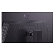LG UltraGear™ GX7 27 pouces Moniteur pour jeu OLED QHD 240 Hz | 27GX704A | DisplayHDR™ True Black 400, 0.03ms (GtG), panneau à reflet, vue arrière en perspective, 27GX704A-B, thumbnail 15