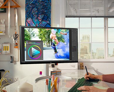 Scène du photographe avec le 27UQ850.