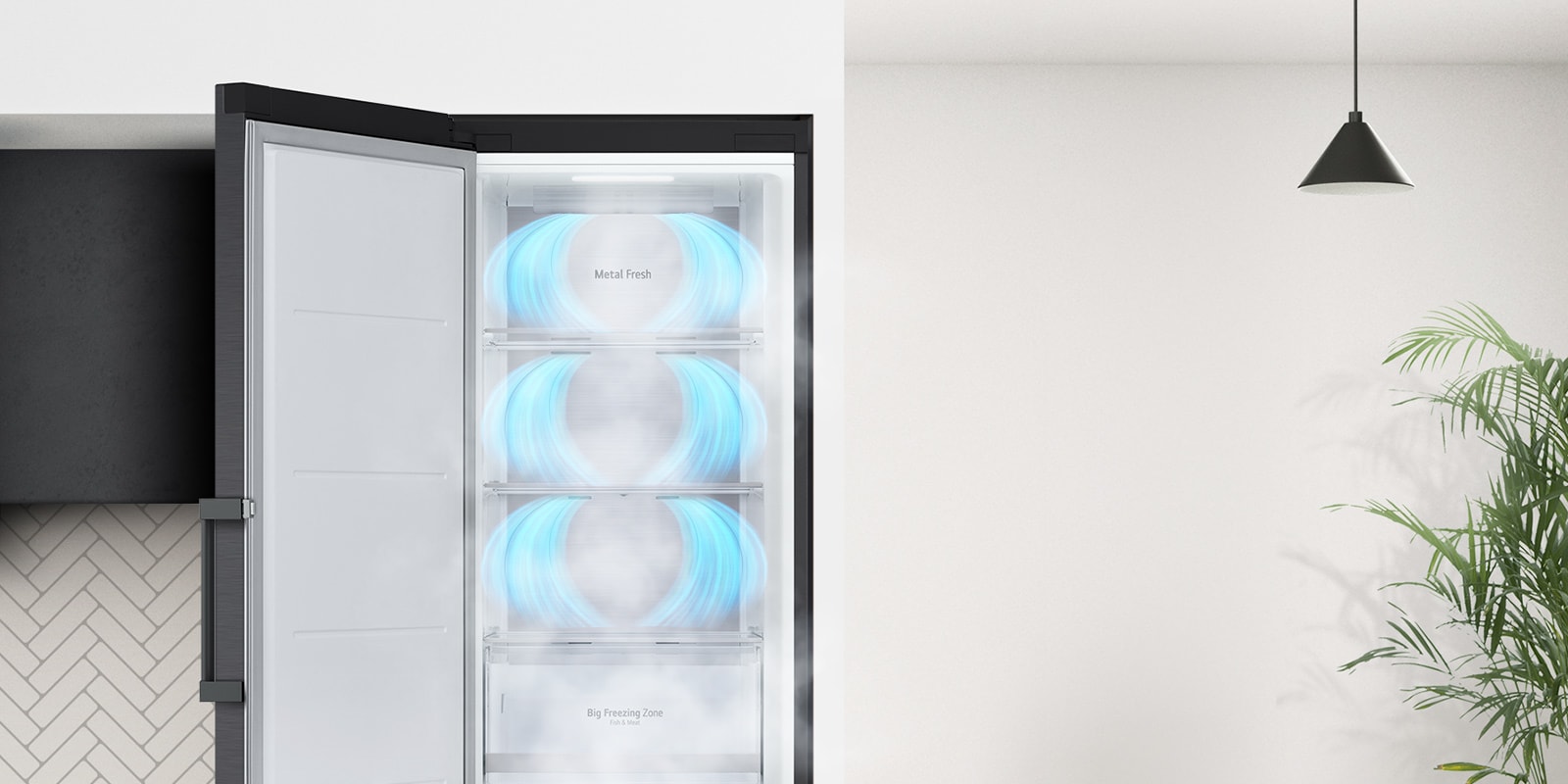 Le congélateur est présenté avec la porte en train de s’ouvrir. Un air bleu est soufflé depuis le haut de chaque section pour entourer complètement les aliments à l’intérieur.