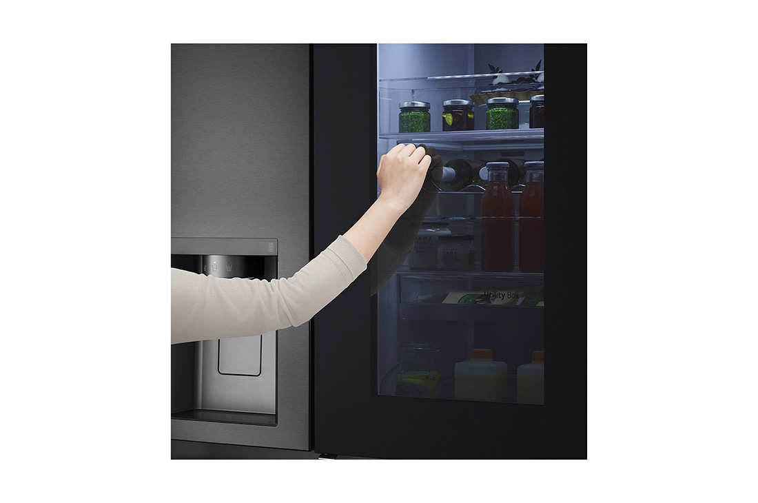 LG 635L capacité | InstaView™ Door-in-Door™ | DoorCooling+™ | Distributeur d'eau et de glaçons avec UVnano™ | Total No Frost | Compresseur Linéare Inverter , vue du distributeur, GSXV90MCAE, thumbnail 7