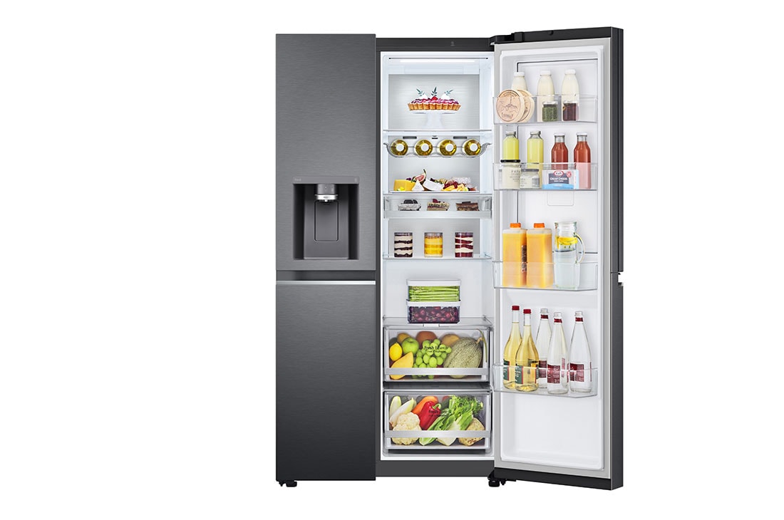 LG 635L capacité | Door-in-Door™ | DoorCooling+™ | Distributeur d'eau et de glaçons avec UVnano™ | Total No Frost |Compresseur Linéare Inverter , vue de face de droite du réfrigérateur ouvert sur les aliments, GSJV90MCAE, thumbnail 2