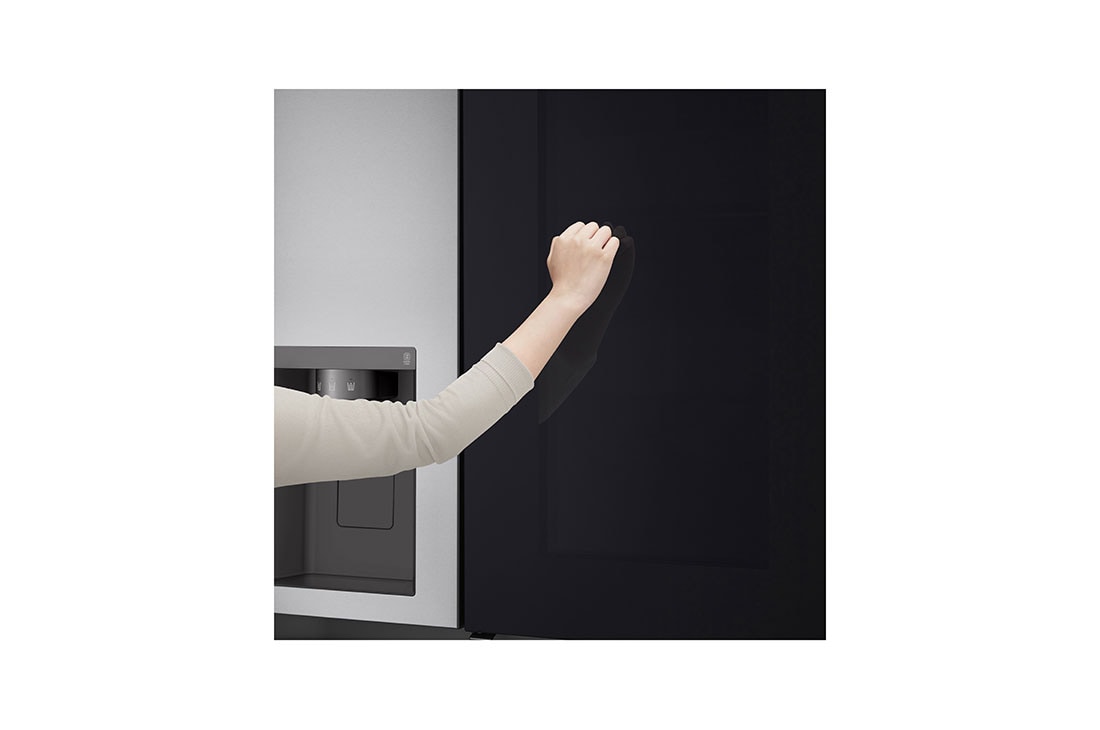 LG 635L | InstaView™ Door-in-Door™ |  DoorCooling+™ | Fresh Balancer | Total No Frost | Compresseur Linéaire Inverter, vue de face du réfrigérateur ouvert sur les aliments, GSXV80PZLE, thumbnail 11