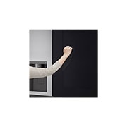 LG 635L | InstaView™ Door-in-Door™ |  DoorCooling+™ | Fresh Balancer | Total No Frost | Compresseur Linéaire Inverter, vue de face du réfrigérateur ouvert sur les aliments, GSXV80PZLE, thumbnail 11