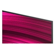 LG Smart TV LG OLED evo AI 4K C5 2025 77 pouces, Espace salon avec une LG OLED TV à fixation murale. Sur la TV se trouve une chaîne de montagnes face à un ciel sombre et nocturne rempli d’étoiles. Cette scène est divisée en deux pour montrer comment, OLED77C54LA, thumbnail 7