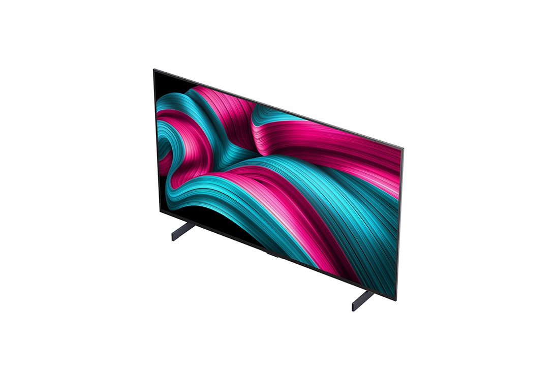 LG Smart TV LG OLED evo AI 4K C5E 2025 42 pouces, Feu de camp la nuit en plein milieu de la nature. Au loin se trouve une forêt et un lac. Le ciel nocturne est rempli d’étoiles. Toute la scène est divisée en deux. Un côté est plus sombre et plus tern, OLED42C5ELB, thumbnail 6