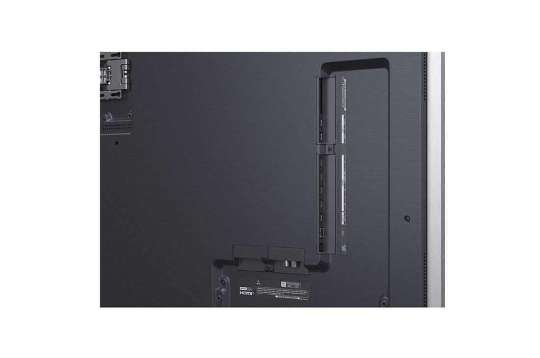 LG Smart TV LG OLED evo AI 4K G5 2025 83 pouces, Perroquet coloré en ultra haute définition sur un fond noir. On voit des gouttes d’eau suspendues dans l’air tout autour. L’image présente la technologie Perfect Color, car chaque couleur différente d, OLED83G55LW, thumbnail 9