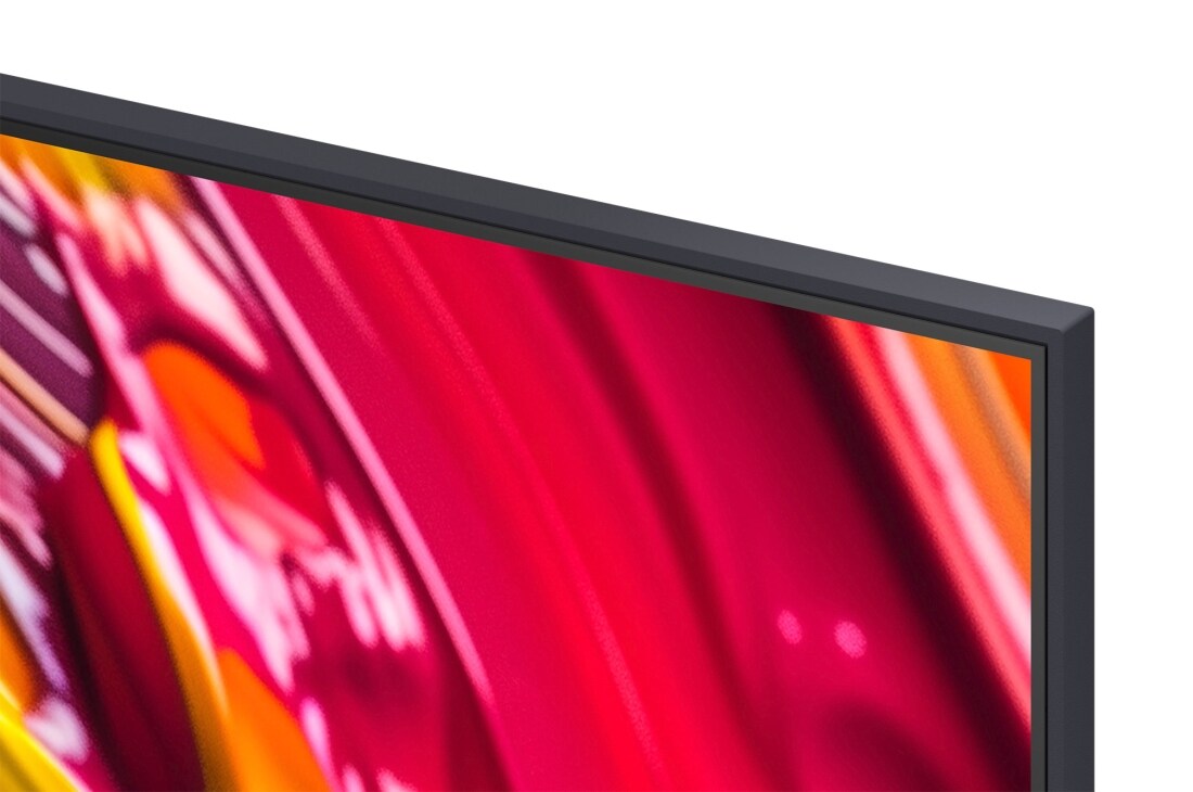 LG Smart TV LG QNED AI QNED82 4K 2025 75 pouces, Le processeur alpha 7 AI de 8ème génération s’illumine en jaune et des éclairs de couleur fusent de celui-ci. Le titre évoque la façon dont le processeur offre une qualité 4K, des couleurs et une lumi, 75QNED82A6B, thumbnail 7