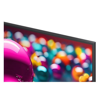 LG Smart TV LG UHD AI UA75 4K 2025 50 pouces, Comparaison avant et après de la façon dont la mise à l’échelle supérieure LG 4K améliore la qualité d’image. Deux panneaux montrant la même image d’un oiseau coloré assis sur une branche dans une for, 50UA75006LA, thumbnail 7