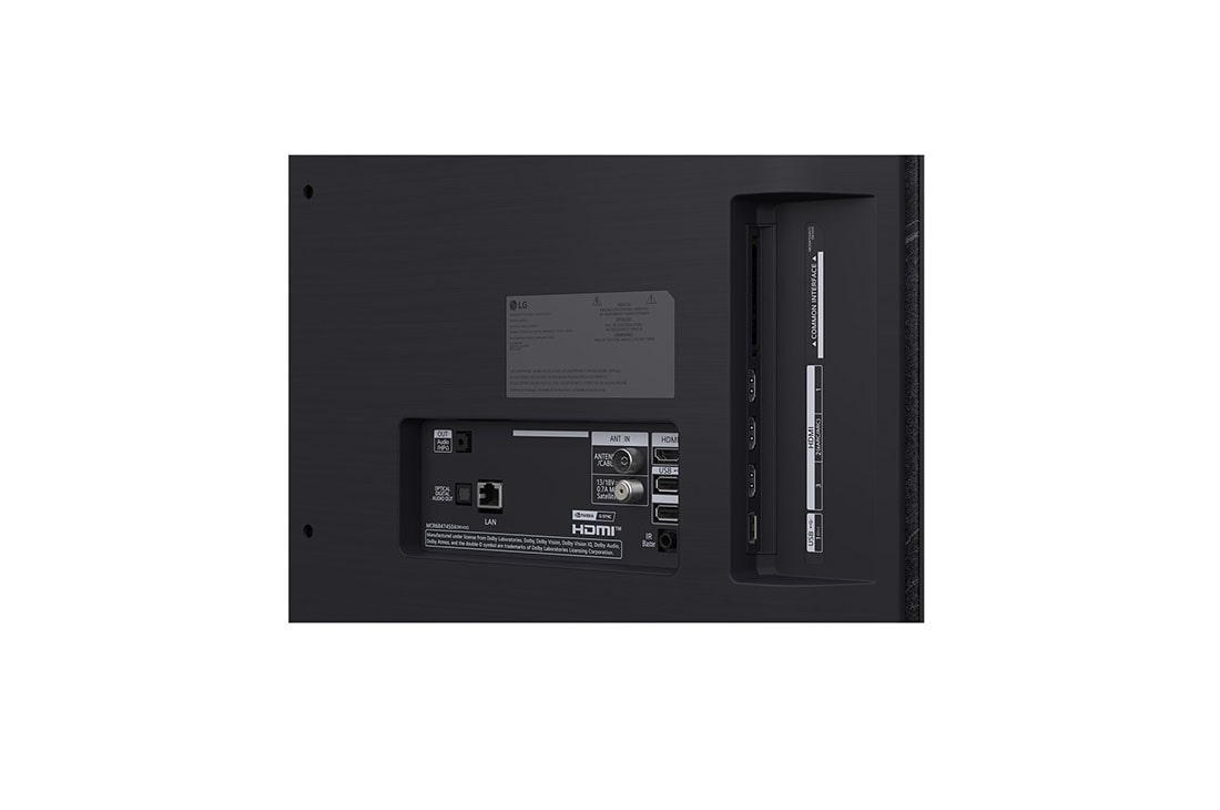 LG Smart TV LG OLED evo AI 4K C5 2025 48 pouces, Écran LG TV avec une télécommande AI Magic Remote au premier plan. Le bouton IA est mis en surbrillance et une bulle de dialogue montre du texte : suggérez un film que j’aime. À l’écran, nous voyons l, OLED48C55LA, thumbnail 11