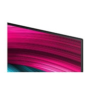 LG Smart TV LG OLED evo AI 4K C5 2025 48 pouces, Espace salon avec une LG OLED TV à fixation murale. Sur la TV se trouve une chaîne de montagnes face à un ciel sombre et nocturne rempli d’étoiles. Cette scène est divisée en deux pour montrer comment, OLED48C56LB, thumbnail 7