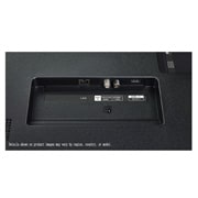 LG Smart TV LG QNED evo AI QNED93 MiniLED 4K 2025 65 pouces, Écran LG TV avec une télécommande AI Magic Remote au premier plan. Le bouton IA est mis en surbrillance et une bulle de dialogue montre du texte : suggérez un film que j’aime. À l’écran, nous voyons l, 65QNED93A6A, thumbnail 11