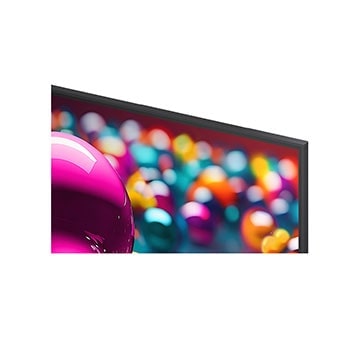 LG Smart TV LG UHD AI UA74 4K 2025 65 pouces, Comparaison avant et après de la façon dont la mise à l’échelle supérieure LG 4K améliore la qualité d’image. Deux panneaux montrant la même image d’un oiseau coloré assis sur une branche dans une for, 65UA74006LB, thumbnail 7