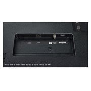 LG Smart TV LG QNED evo AI QNED92 MiniLED 4K 2025 55 pouces, Écran LG TV avec une télécommande AI Magic Remote au premier plan. Le bouton IA est mis en surbrillance et une bulle de dialogue montre du texte : suggérez un film que j’aime. À l’écran, nous voyons l, 55QNED92A6A, thumbnail 11