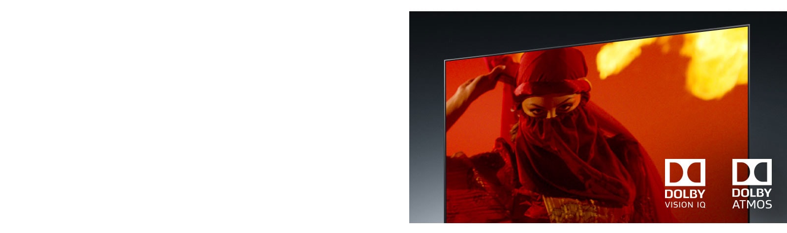 L'écran de télévision montre un gros plan des yeux d'une femme à partir d'un film.