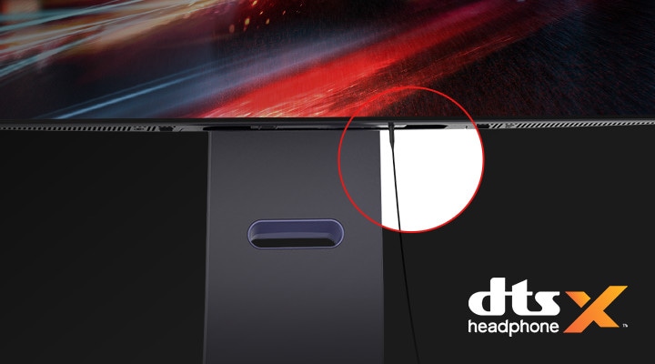 Le câble pour écouteur quadripolaire est connecté au moniteur.