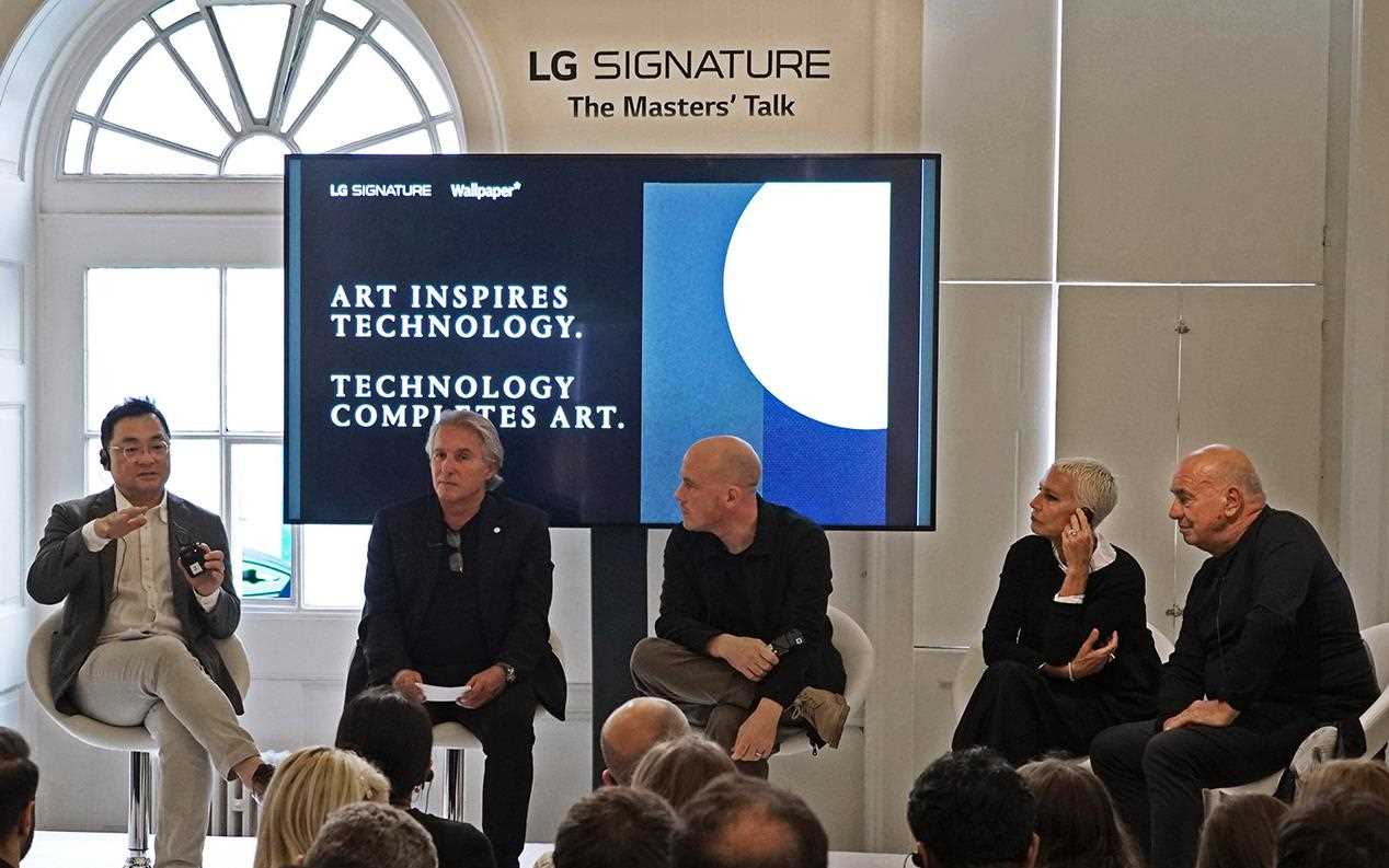 At London Design Week, LG SIGNATURE hosted a talk with Wallpaper* magazine where experts discussed the topic of technology and art coming together | More at LG MAGAZINE