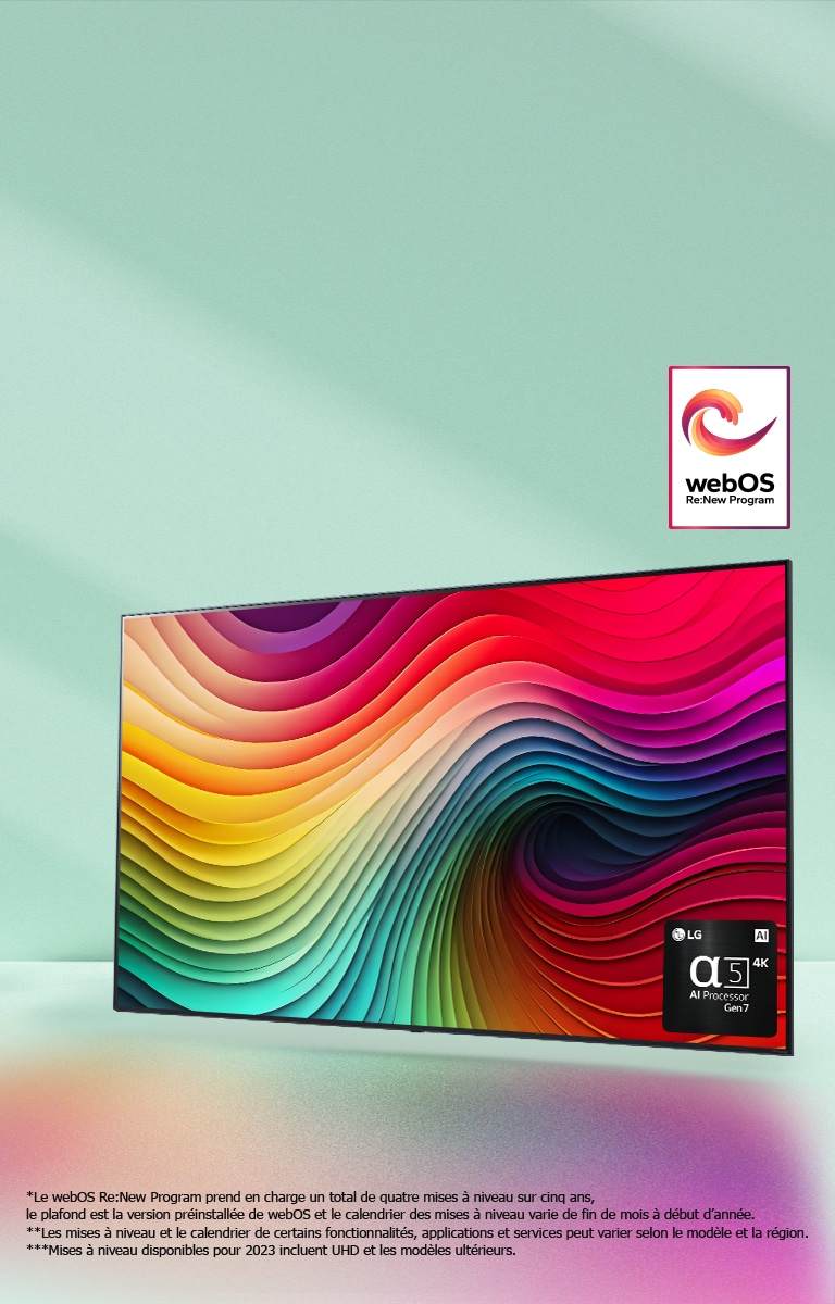 Un LG NanoCell TV sur un fond vert menthe qui affiche des tourbillons multicolores à l’écran et une image du processeur IA alpha 5 Gen 7 dans le coin inférieur droit. Une lumière brille et dessine des ombres colorées en dessous. Le logo du programme webOS Re:New est sur l’image. Une notice indique : « Le webOS Re:New Program prend en charge un total de quatre mises à niveau sur cinq ans, le plafond est la version préinstallée de webOS et le calendrier des mises à niveau varie de fin de mois à début d’année. » « Les mises à niveau et le calendrier de certains fonctionnalités, applications et services peut varier selon le modèle et la région. »  « Mises à niveau disponibles pour 2023 incluent UHD et les modèles ultérieurs. »