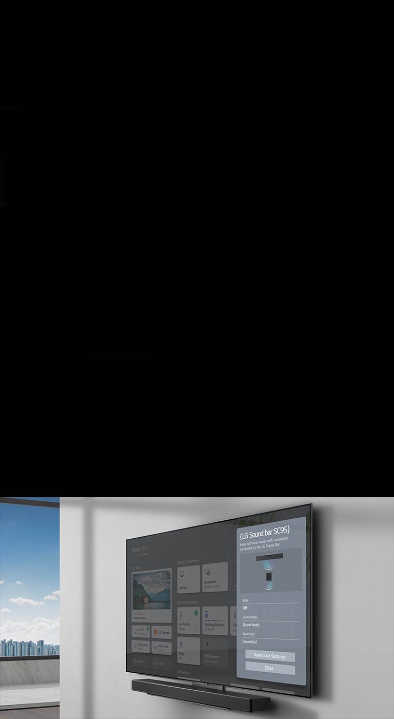 На монтиран на стена телевизор е показан екранът за настройка на саундбара SC9S на LG. Саундбарът също е окачен на стената точно под телевизора.