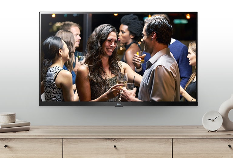 Стилен и удобен чрез възможността за стенен монтаж