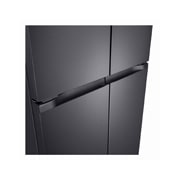 LG Multi-Door хладилник, DoorCooling+™ и ThinQ™ технология, 580L капацитет, Хладилник LG - разположен в модерна кухня, хармонично съвпадащ с шкафовете и интериора, GMBS30SDEP, thumbnail 14