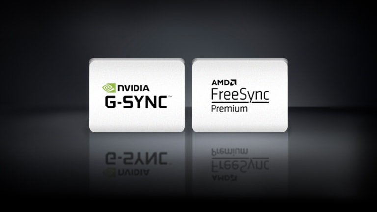 Логото на NVIDIA G-SYNC и логото на AMD FreeSync са подредени хоризонтално върху черен фон.