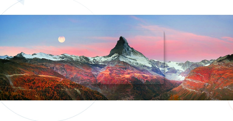 Кадър, уловил великолепна планинска сцена (възпроизвеждане на видеоклипа)