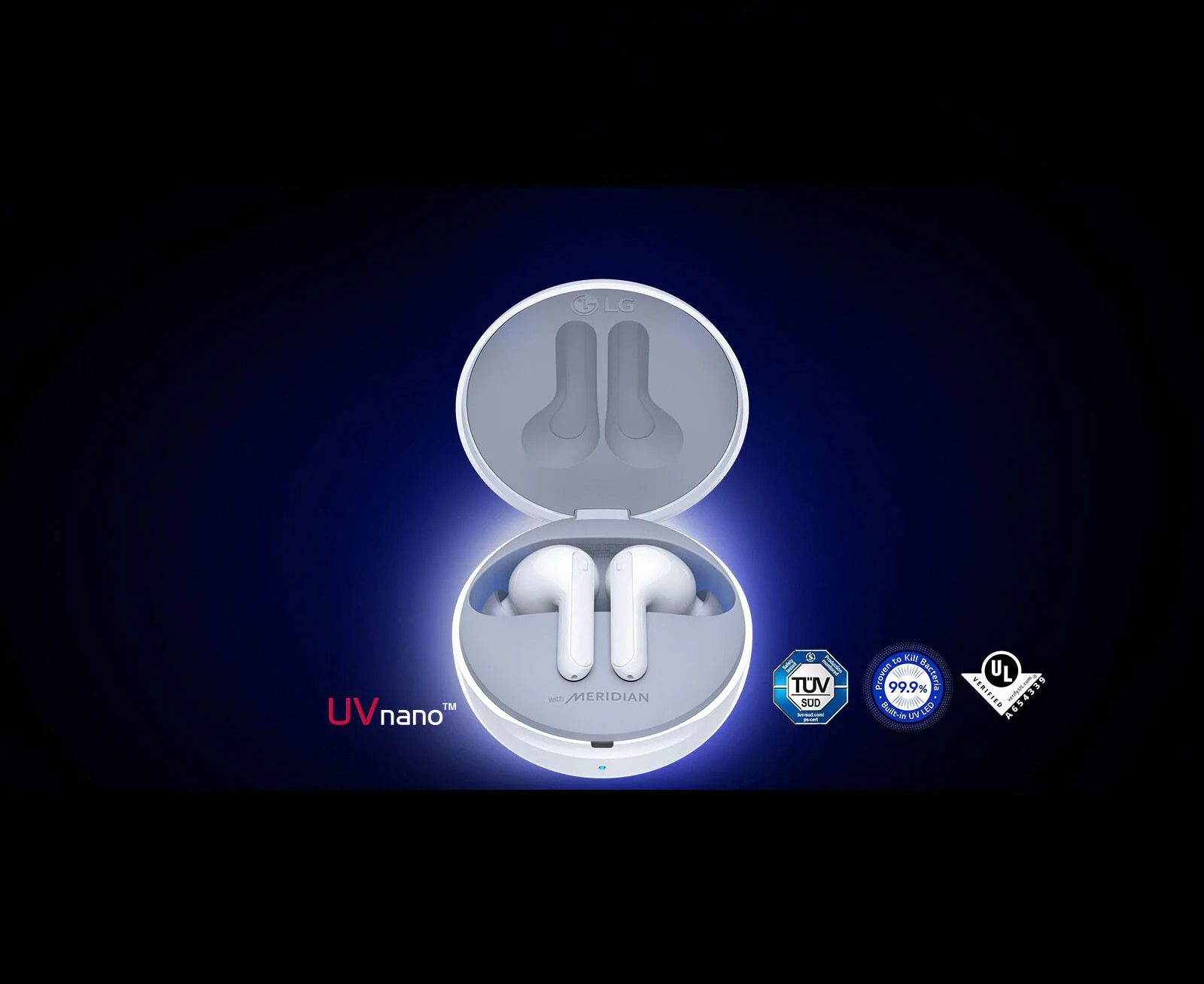 Кутийката започва да се отваря и след това спира, като се показва отворена докрай.