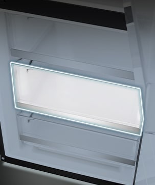 Голяма зона за замразяване вътре в хладилника.