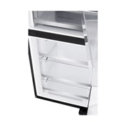 LG InstaView™ хладилник c долна камера, DoorCooling<sup>+</sup>™ и ThinQ™ технология, 349L капацитет, Изглед на поставката за лед 2, GBG7190CEV, thumbnail 9