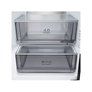 LG Хладилник c долна камера, DoorCooling+™ и ThinQ™ технология, 375L капацитет, Изглед на поставката за лед 2, GBBS524CPY, thumbnail 6