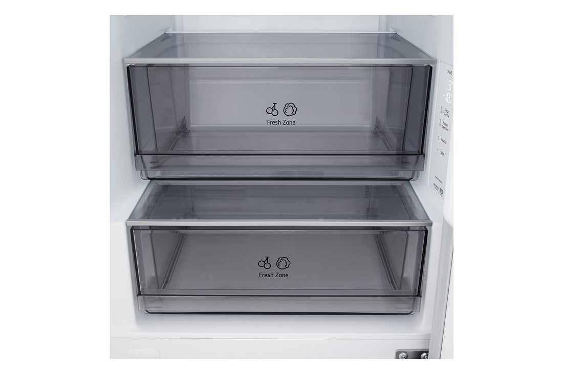 LG Хладилник c долна камера, DoorCooling+™ и ThinQ™ технология, 333L капацитет, Изглед на поставката за лед , GBBSJ10EPY, thumbnail 8